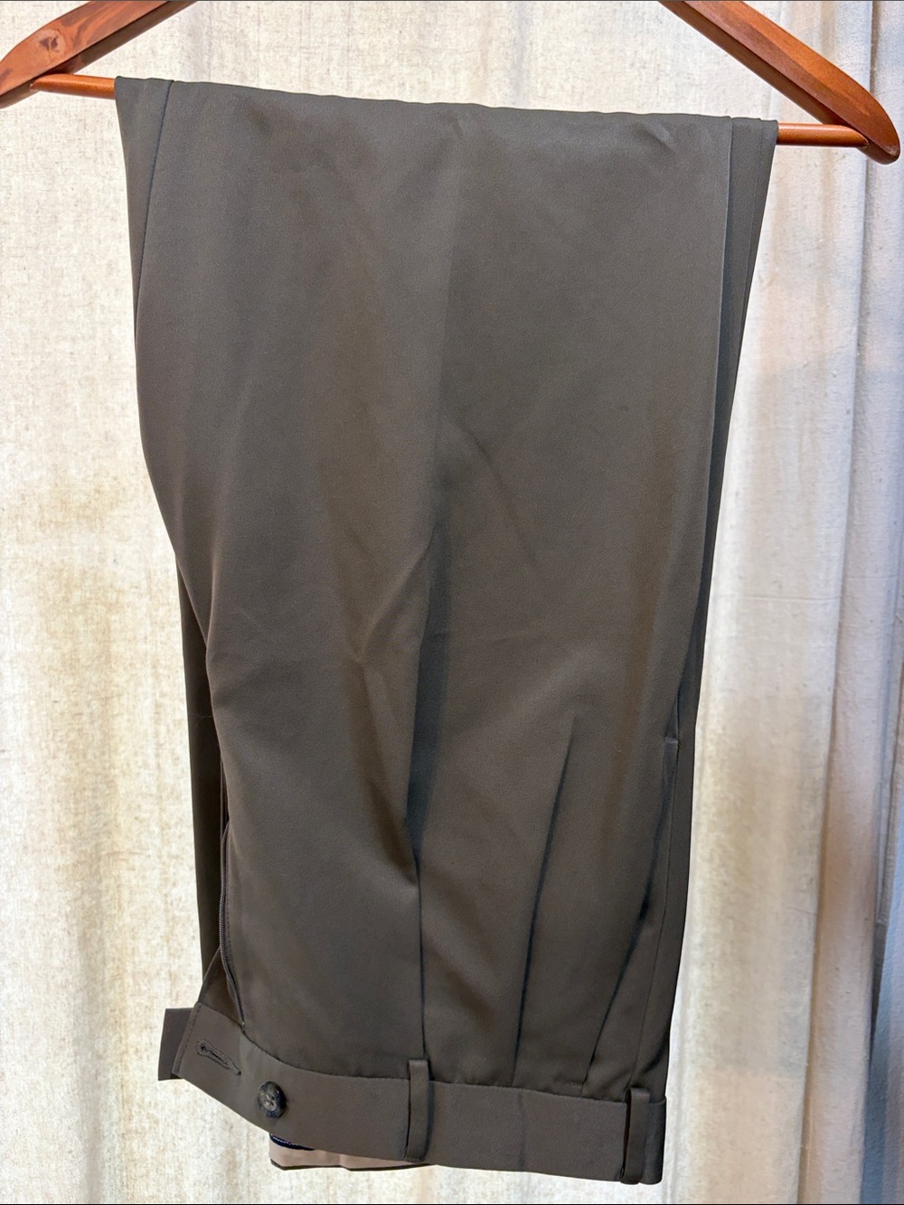 Dockers Relaxed Fit Chino in Tan with Navy Trim